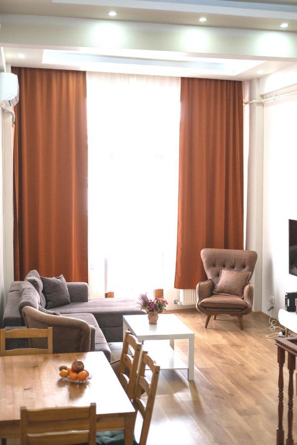 Garden Duplex With Netflix Close To Taksim,Bomonti Apartman Isztambul Kültér fotó